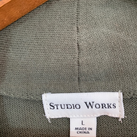 🍱Studio Works Olive Green Knitted Cardigan - Picture 4 of 5